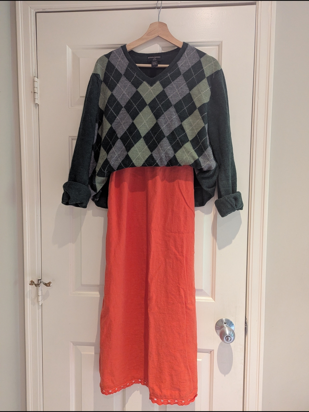 Banana Republic Argyle V-Neck Green Sweater 100% Merino Wool 90s  Eclectic